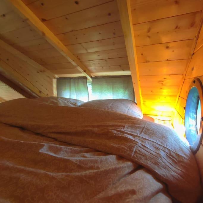 Nuit Insolite En Tiny House Questembert Exteriör bild